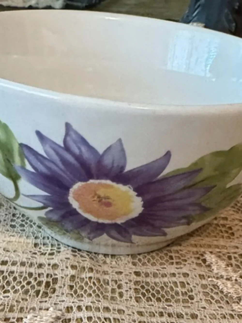 Pfaltzgraff ceramic bowl in the floral 